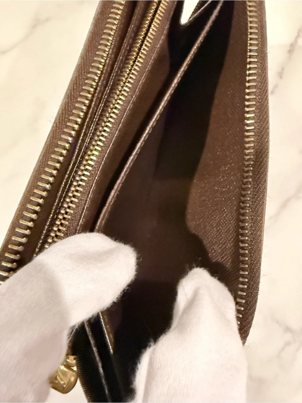 Louis Vuitton Zippy Wallet